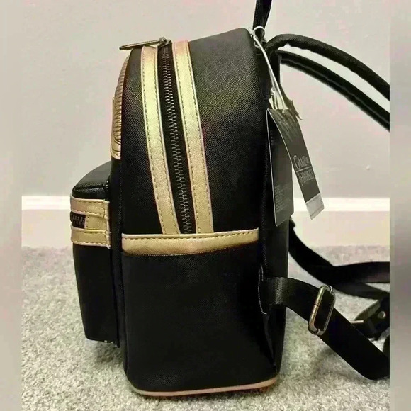NWT Loungefly Game Of‎ Thrones Queen Cersei Armor Mini Backpack - Picture 2 of 9